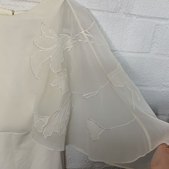 Halston Heritage Cape  Crepe De Chine Mini Off White Embroidered Dress size 2 - Picture 4 of 9